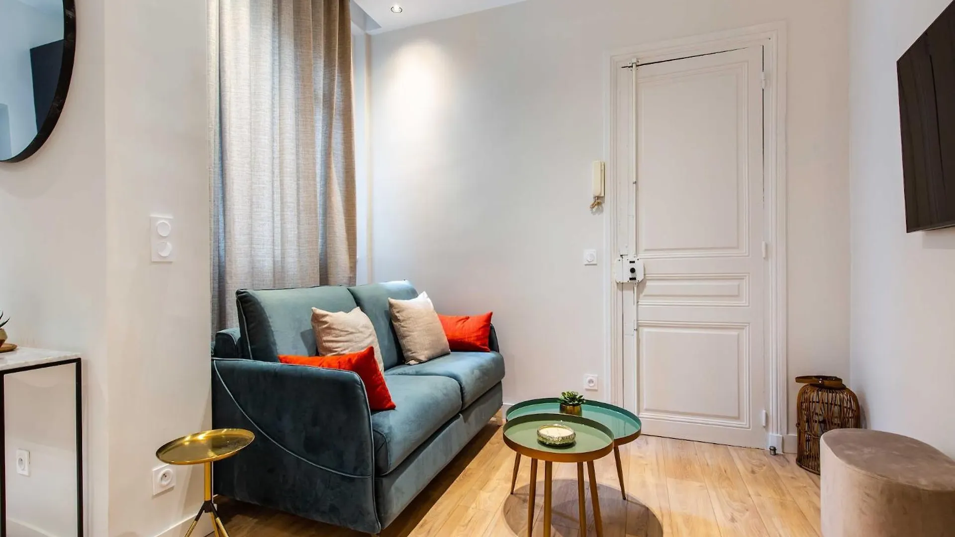 Authentic Apartment - 2Br 6P - Quinze-Vingts contacts